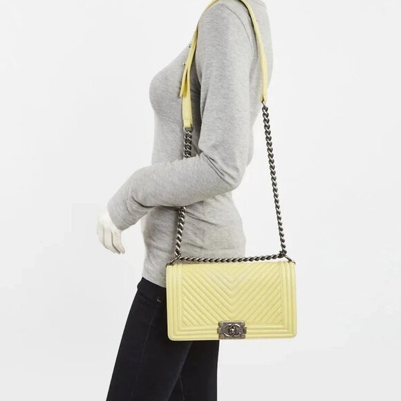 Chanel Light Green Chevron Quilted Lambskin Leather Medium Boy Flap Bag - Picture 3 of 10